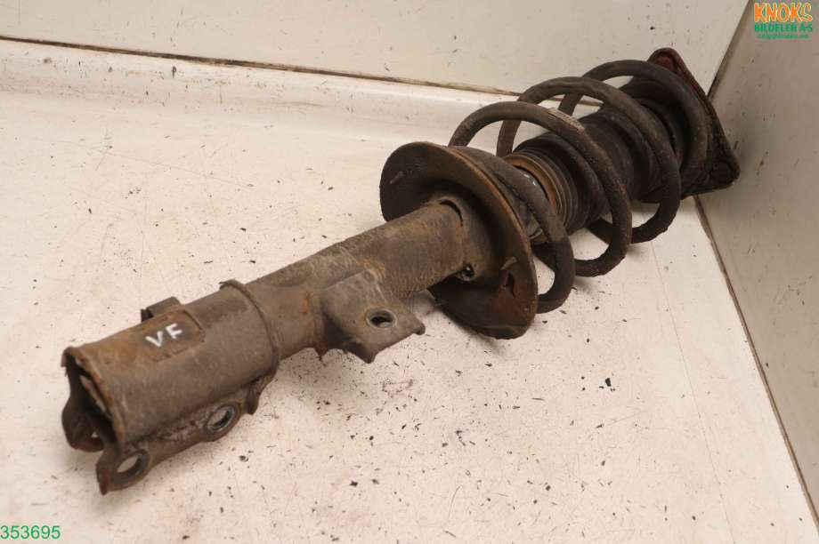 Fjærbein venstre foran til Hyundai Ix35 2010-2015  (HYUNDAI|54651 2Y001|54630 2Y250|)