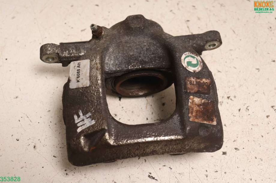 Bremsecaliper høyre foran til Toyota Avensis 2009-2015 (Type III, Fase 1) (TOYOTA|4773002361|)