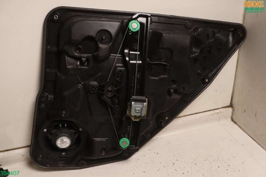 Ruteheis til Mercedes B-Klasse 2011-2018 (W246) (W246) (MERCEDES|A 246 730 01 79|)