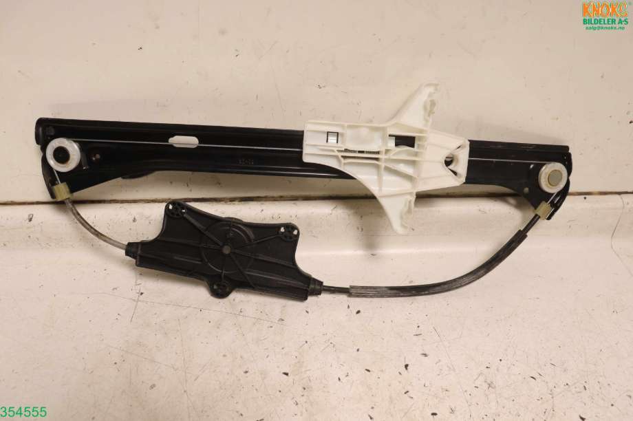 Ruteheis til VW Passat 2015-2019 (Fase 1) (B8) (B8) (VOLKSWAGEN|3G9 839 461 B|)