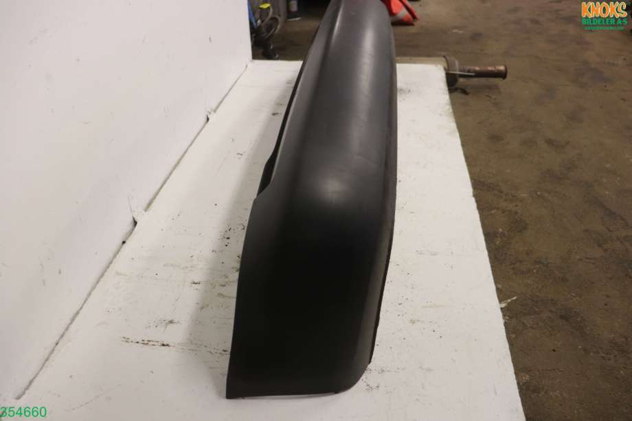 Støtfanger bak til VW Caddy 2010-2015 (Type III, Fase 2)  (VOLKSWAGEN|2K0 807 417 AG|)