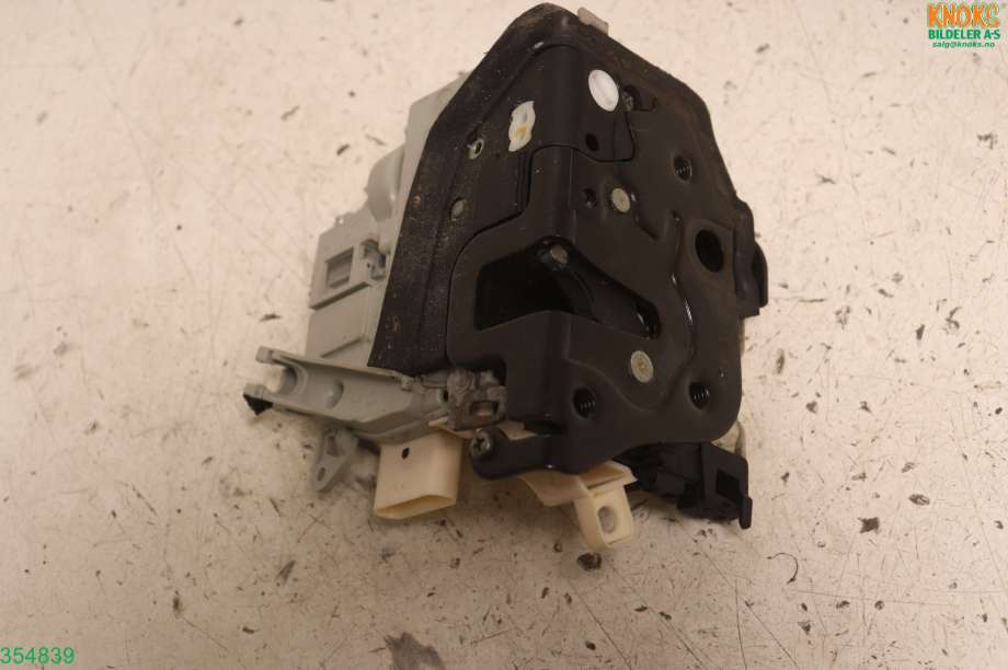 Låsekasse høyre foran til Audi A4, 2007-2014 (Type IV) (B8) (B8) (AUDI|8J1 837 016 E)