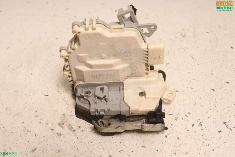 Låsekasse høyre foran til Audi A4 2007-2014 (Type IV) (B8) (B8) (AUDI|8J1 837 016 E|)