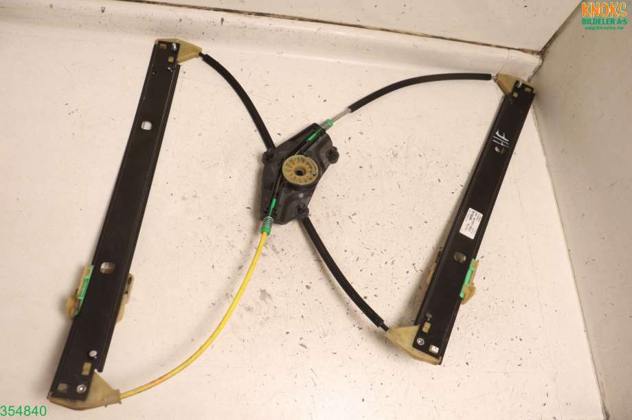 Ruteheis til Audi A4, 2007-2014 (Type IV) (B8) (B8) (AUDI|8K0 837 462 E)