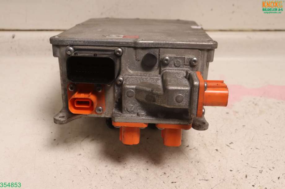 Batterilader (OBC - On Board Charger) til VW Passat 2015-2019 (Fase 1) (B8) (B8) (VOLKSWAGEN|5QE 915 682 M|)