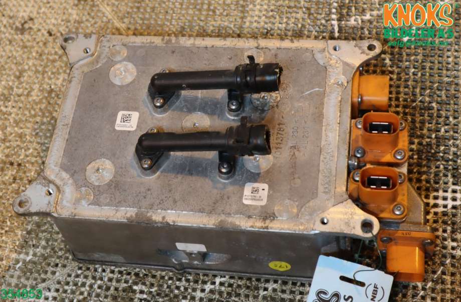 Batterilader (OBC - On Board Charger) til VW Passat 2015-2019 (Fase 1) (B8) (B8) (VOLKSWAGEN|5QE 915 682 M|)