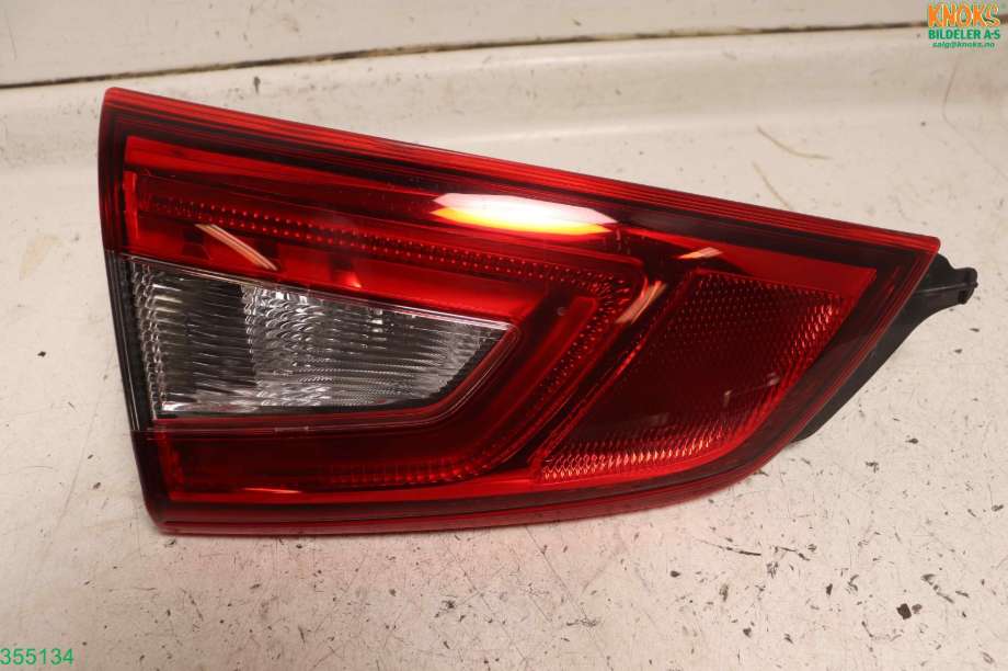 Baklykt venstre indre til Nissan Qashqai 2014-2021 (Type II)  (NISSAN|265554EA5E|)