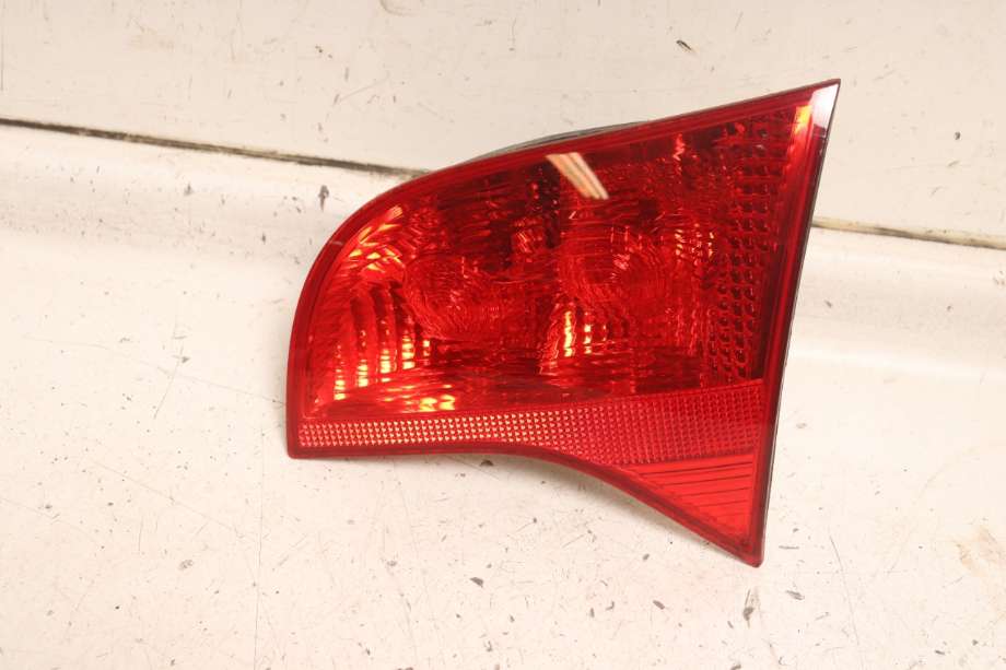 Baklykt høyre indre til Audi A4 2004-2008 (Type III) (B7) (B7) (AUDI|8E9 945 094 A|)