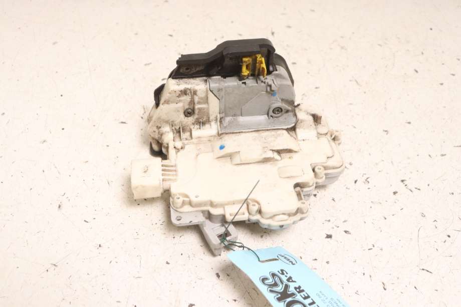 Låsekasse høyre bak til Audi A6, Allroad 2008-2011 (Type II, Fase 2) (C6) (C6) (AUDI|4F0 839 016 A|)