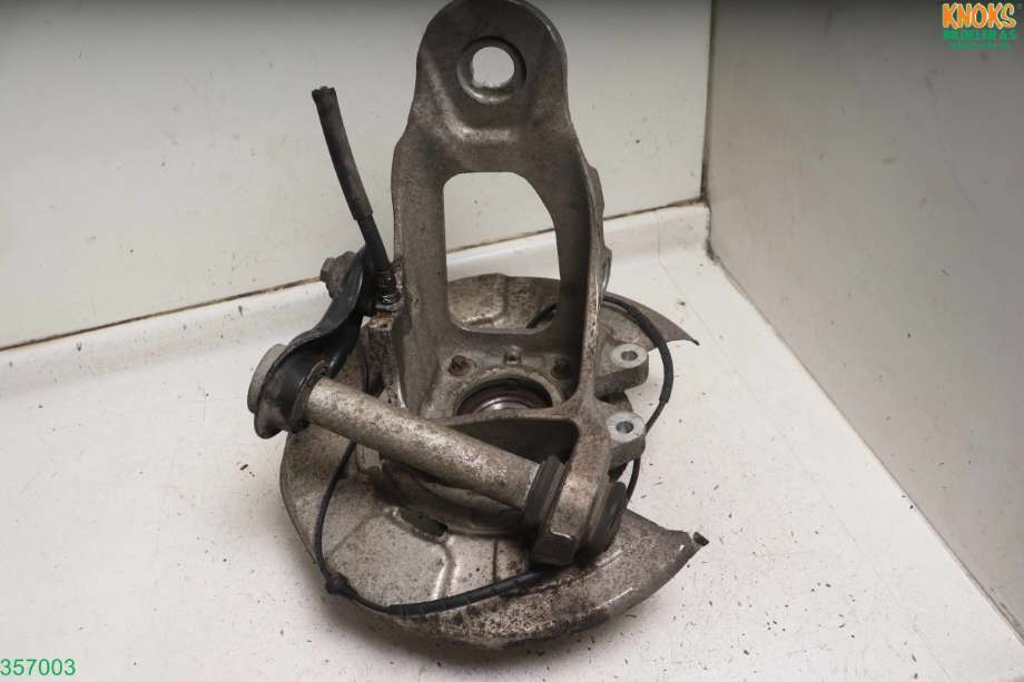 Hjulspindel høyre bak til BMW X5 2007-2013 (E70) (E70) (BMW|33 32 6 879 102|)