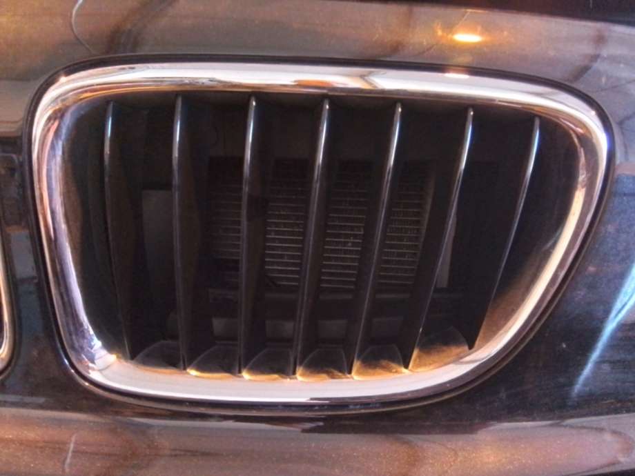 Grill venstre til BMW X1 2009-2015 (E84) (E84) (BMW|51 11 7 347 670|)