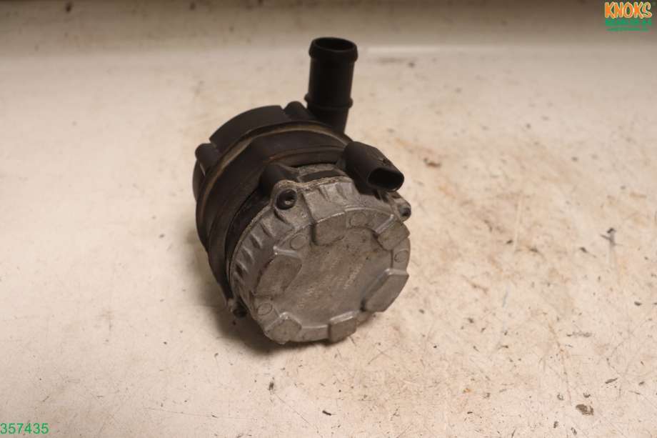 Sirkulasjonspumpe til VW Passat 2015-2019 (Fase 1) (B8) (B8) (VOLKSWAGEN|04L 965 567|)