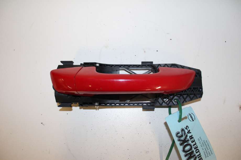 Dørhåndtak utv høyre foran til VW Golf VI 2008-2012  (VOLKSWAGEN|1K8 837 206 F|5N0 839 885 H|)