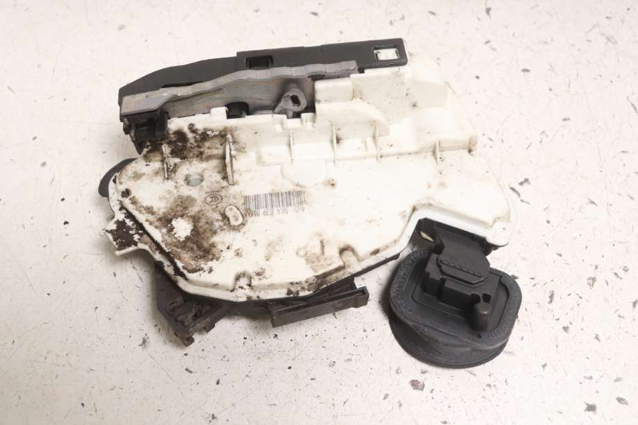 Låsekasse høyre bak til VW Golf VI 2008-2012  (VOLKSWAGEN|5K4 839 016 M|)