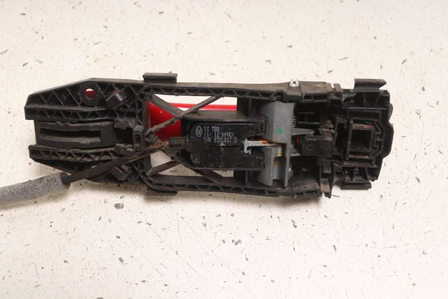 Dørhåndtak utv høyre bak til VW Golf VI 2008-2012  (VOLKSWAGEN|1K8 837 206 F|5N0 839 885 H|)