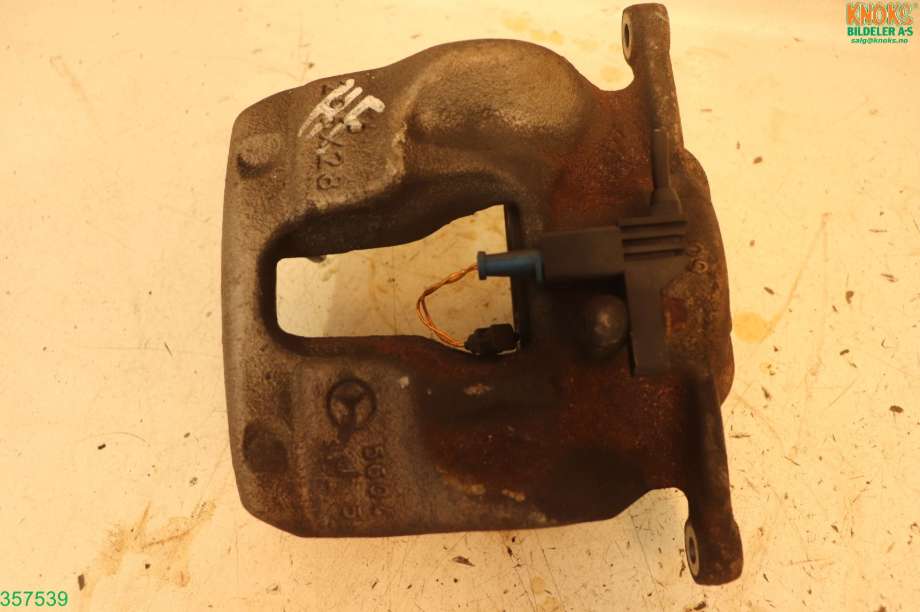 Bremsecaliper høyre foran til Mercedes B-Klasse 2011-2018 (W246) (W246) (MERCEDES|A 000 421 74 81|)