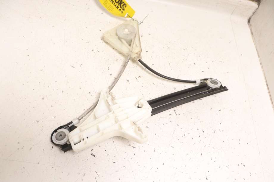 Ruteheis til VW Polo 2009-2014 (Type V, Fase 1)  (VOLKSWAGEN|6R4 839 461 G|)