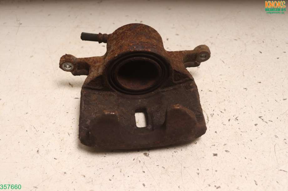 Bremsecaliper venstre foran til Nissan Qashqai 2010-2014 (Type I, Fase 2)  (NISSAN|41011JD00A|)