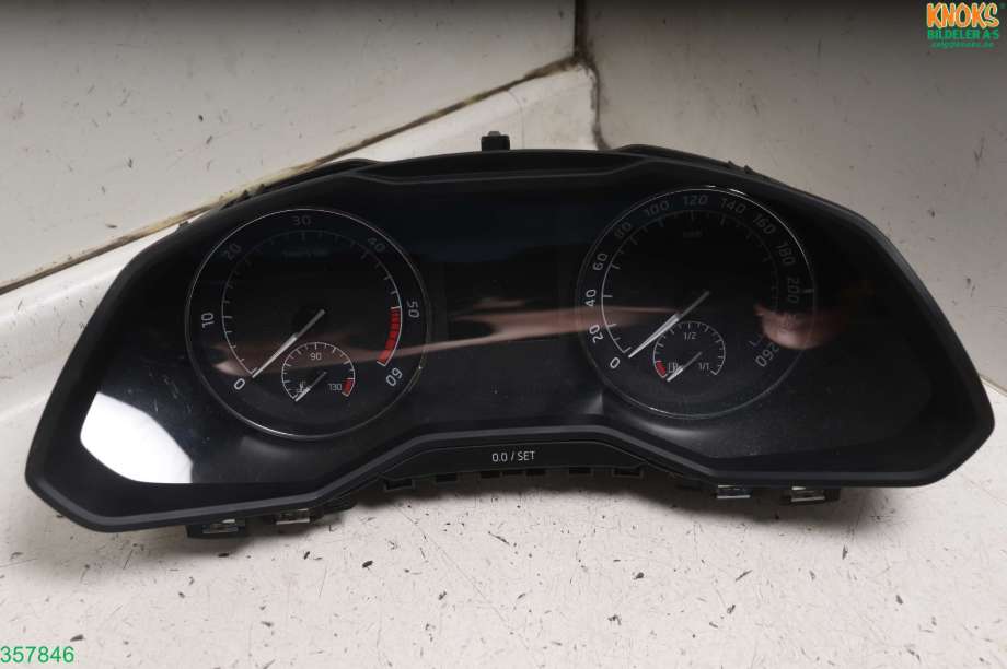 Instrumentpanel til Škoda Superb, 2015-->> (Type III) (SKODA|3V0 920 741 A)