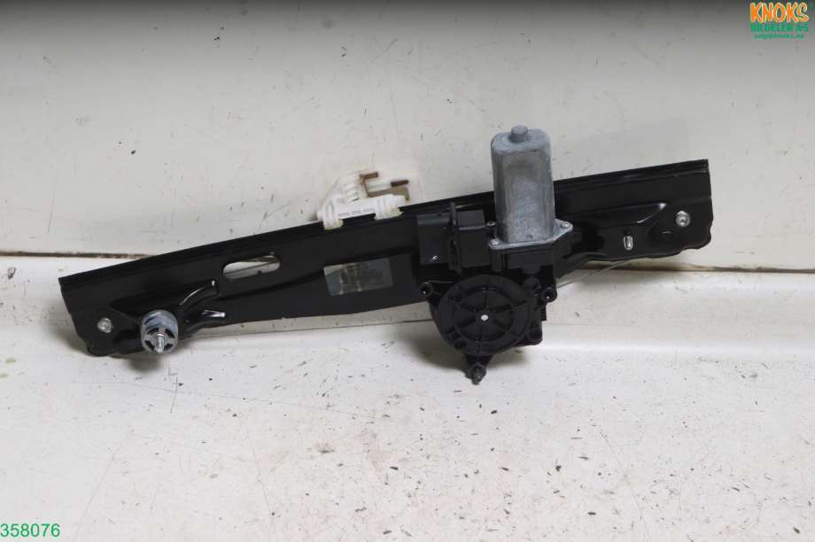 Ruteheis venstre bak til Mini One/Cooper 2014-->> (F54-57) (F54-57) (MINI|67 62 7 354 890|51 35 7 490 207|)