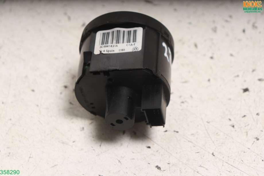 Bryter lys til VW Passat 2011-2015 (B7) (B7) (VOLKSWAGEN|3C8 941 431 A|)