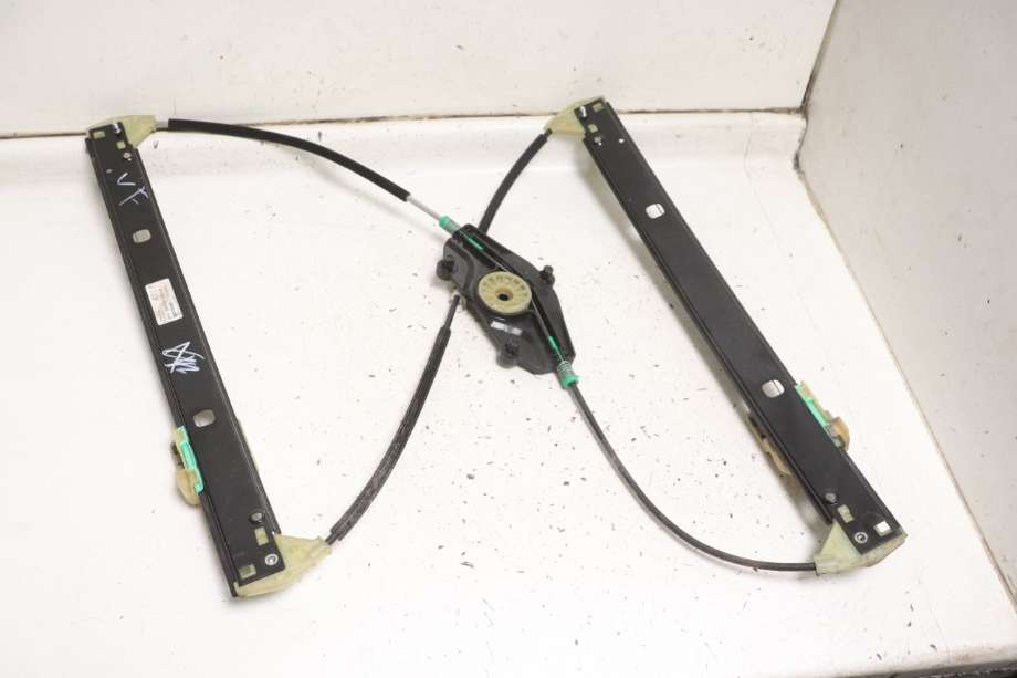 Ruteheis til Audi A4 2007-2014 (Type IV) (B8) (B8) (AUDI|8K0 837 461 E|)