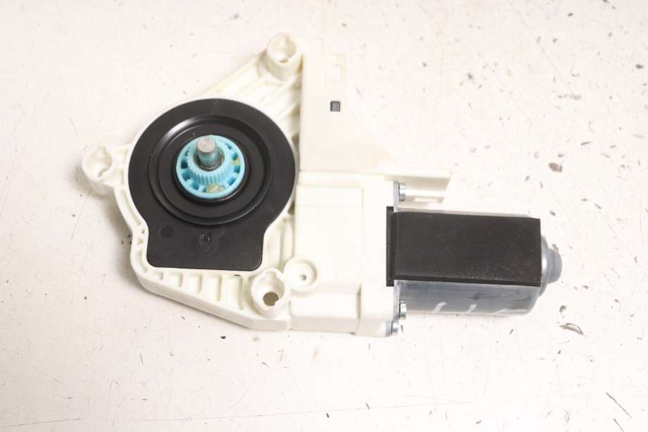 Ruteheis høyre foran til Audi A4 2007-2014 (Type IV) (B8) (B8) (AUDI|8T0 959 802 B|)