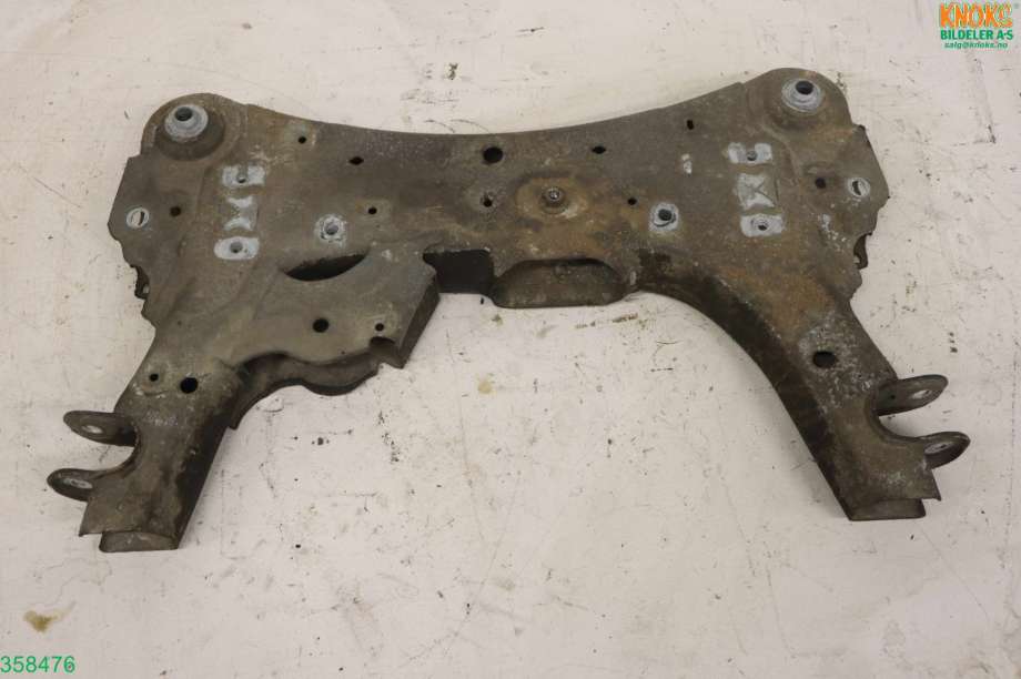 Travers foran hoved til Mercedes Citan 2012-2021 (W415) (W415) (MERCEDES|A 415 330 41 00|)