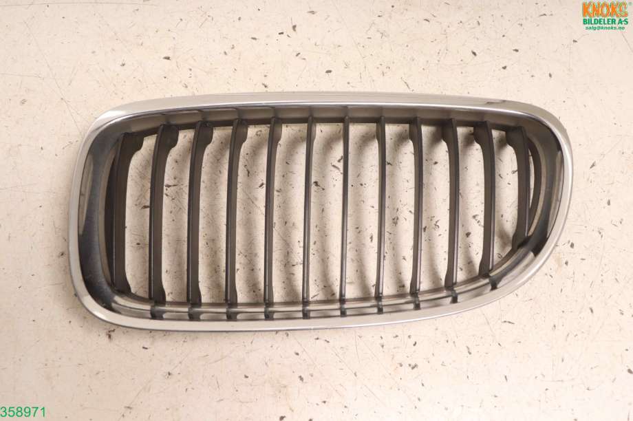 Grill venstre til BMW 3-Serie 2005-2011 (E90/E91/E92/E93) (E90/E91/E92/E93) (BMW|51 13 7 201 967|)