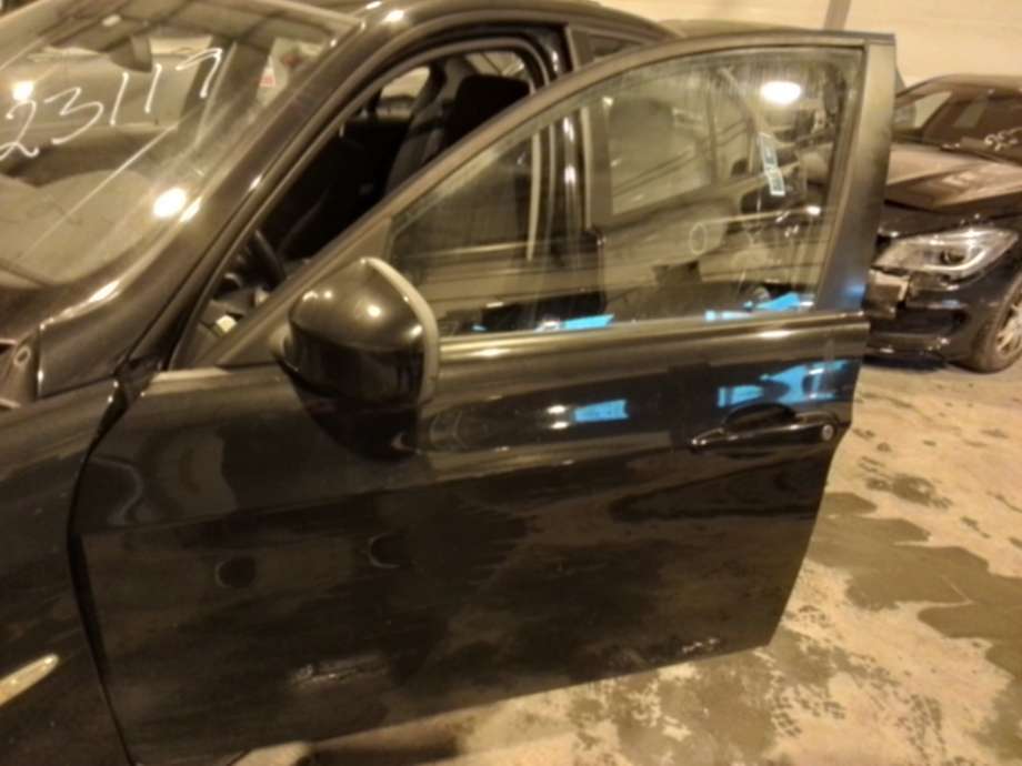 Dør venstre foran til BMW 3-Serie 2005-2011 (E90/E91/E92/E93) (E90/E91/E92/E93) (BMW|41 51 5 A2A 385|)