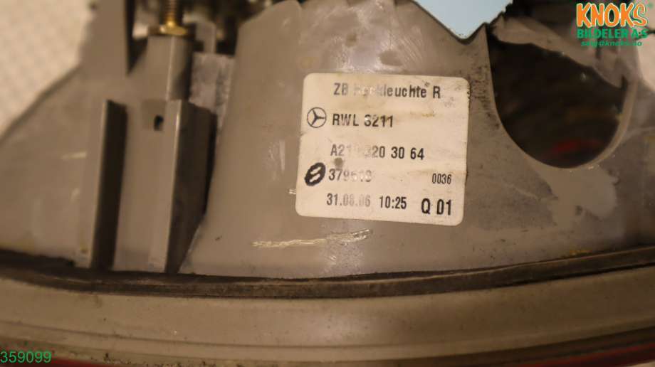 Baklykt venstre indre til Mercedes E-Klasse 2006-2009 (Fase 2) (W211) (W211) (MERCEDES|A 211 820 30 64|)