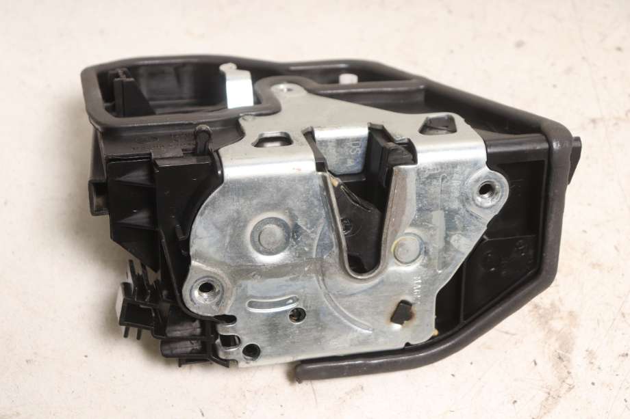 Låsekasse høyre bak til Mini Countryman 2010-2016 (R60) (R60) (MINI|51 22 7 229 460|)