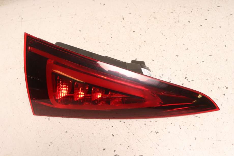 Baklykt venstre indre til Mercedes GLE 2019-->> (W167) (W167) (MERCEDES|A 167 906 04 07|)