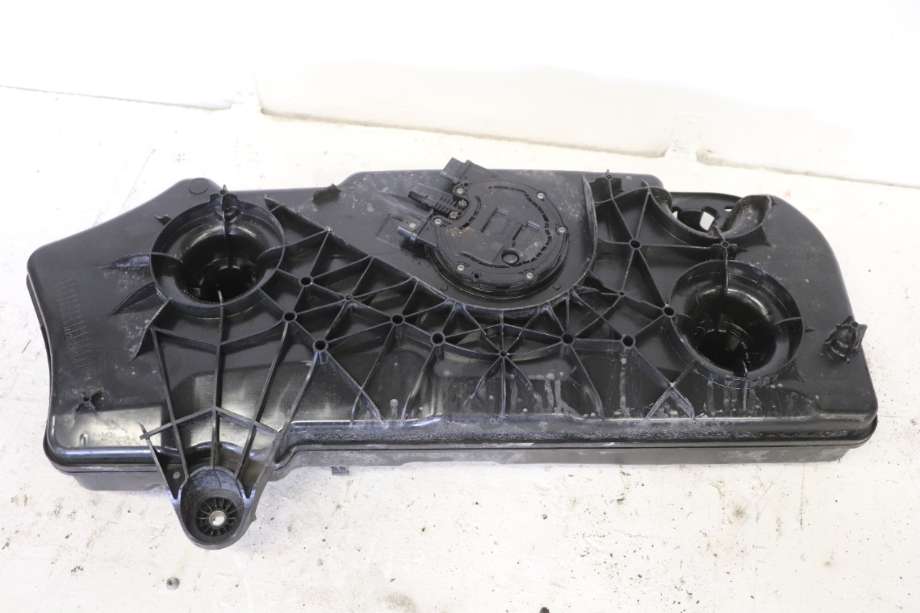 AdBlue tank til Mercedes GLE 2019-->> (W167) (W167) (MERCEDES|A 167 470 82 02|)