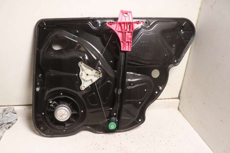 Ruteheis til VW Passat 2011-2015 (B7) (B7) (VOLKSWAGEN|3AF 839 461 C|)