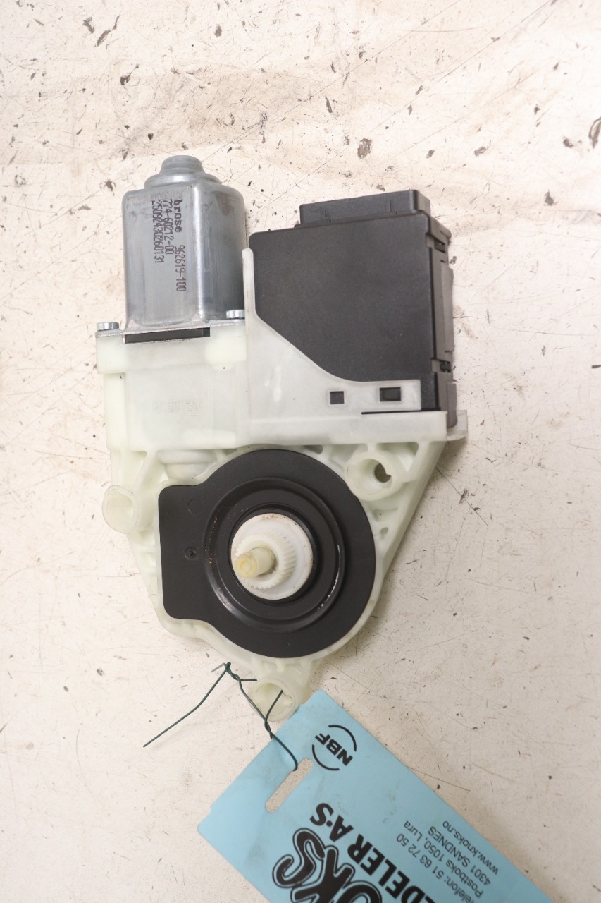 Ruteheis venstre bak til VW Passat 2011-2015 (B7) (B7) (VOLKSWAGEN|3AA 959 703 B|)