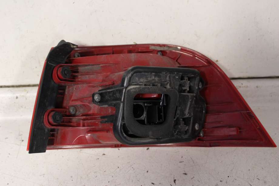 Baklykt venstre til VW Passat 2011-2015 (B7) (B7) (VOLKSWAGEN|3AF 945 095 E|)
