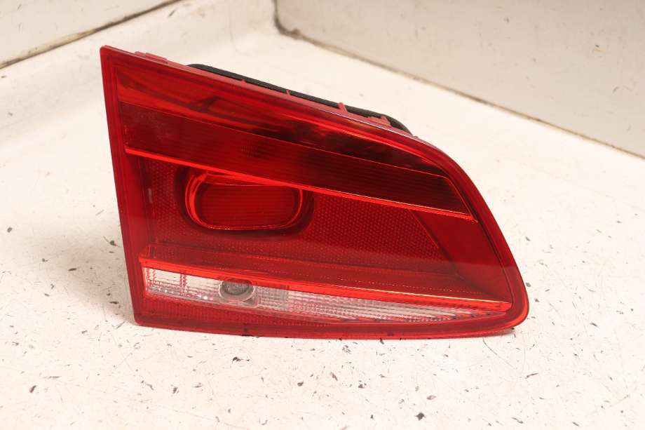 Baklykt venstre indre til VW Passat 2011-2015 (B7) (B7) (VOLKSWAGEN|3AF 945 093 Q|)