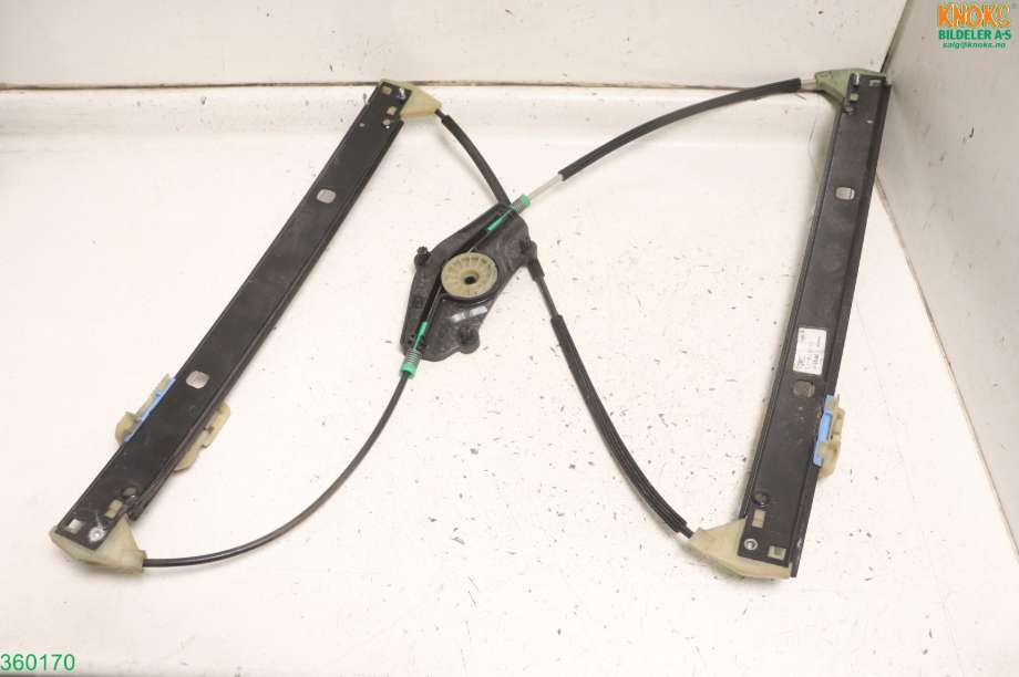 Ruteheis til Audi A4 2007-2014 (Type IV) (B8) (B8) (AUDI|8K0 837 462 C|)