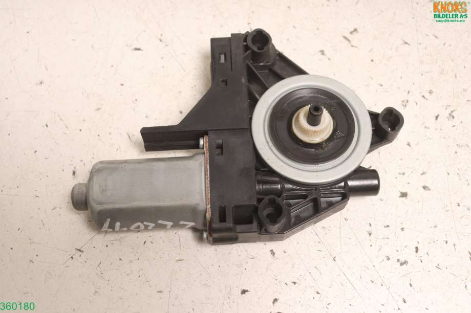 Ruteheis venstre til Volvo XC60 2008-2013 (Type I, Fase 1)  (VOLVO|31253061|)