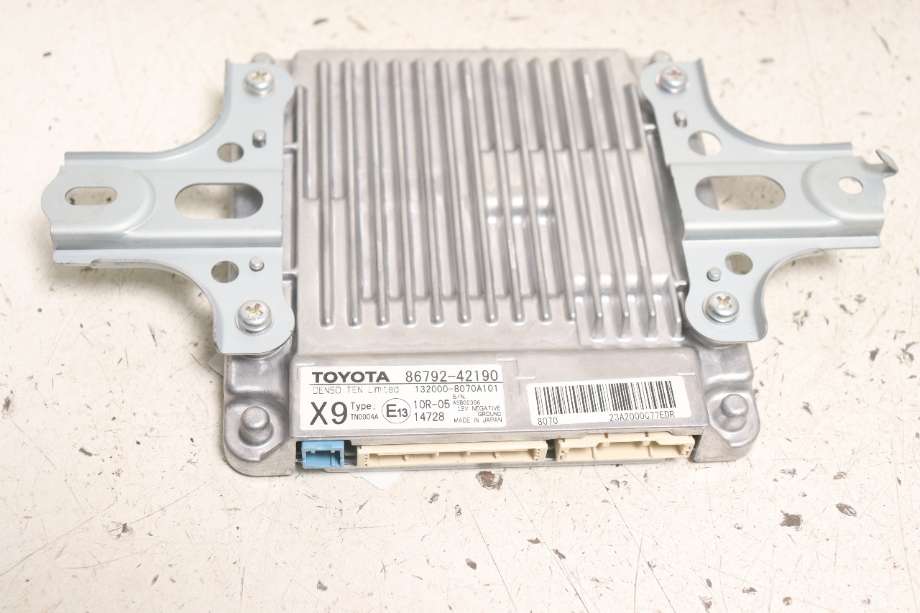 Styreenhet parkering til Toyota RAV4 2019-->> (Type V)  (TOYOTA|8679242190|)
