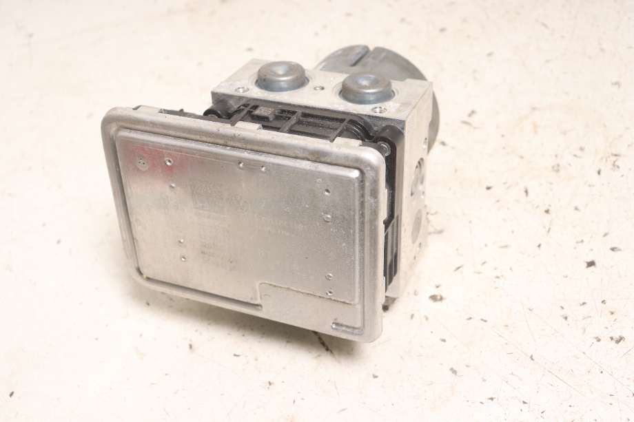 ABS sentral til VW Caddy 2015-2020 (Type III, Fase 3)  (VOLKSWAGEN|7E0 614 517 L|)