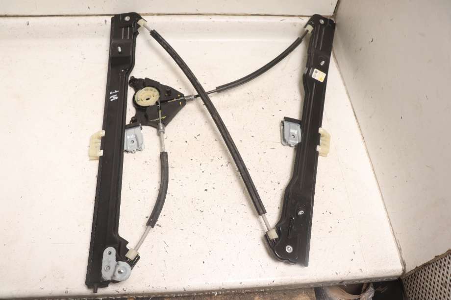 Ruteheis til VW Caddy 2015-2020 (Type III, Fase 3)  (VOLKSWAGEN|2K5 837 462|)