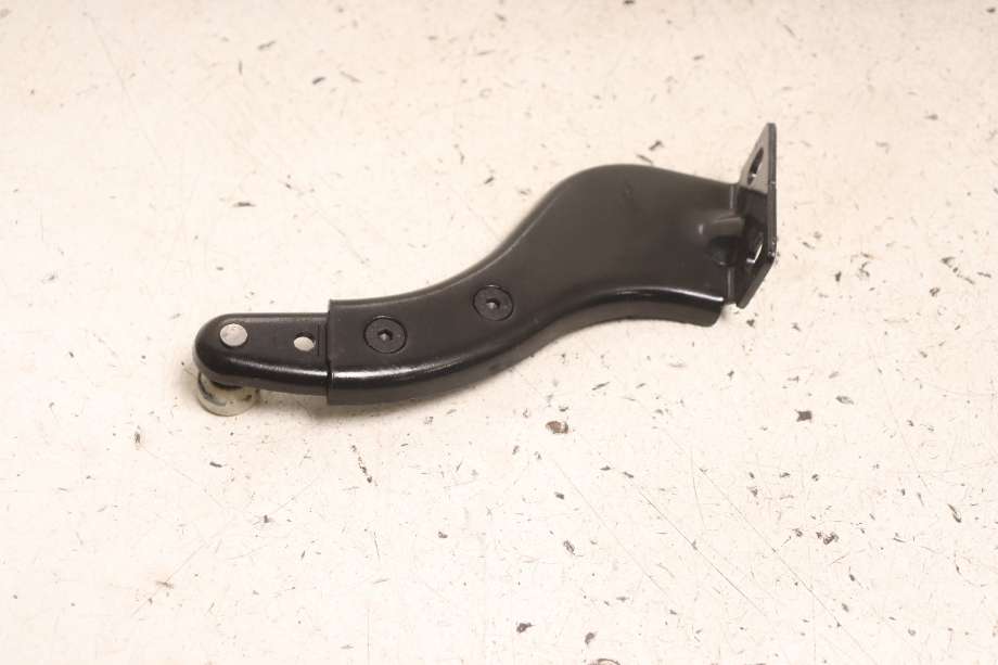 Hengsler til VW Caddy 2015-2020 (Type III, Fase 3)  (VOLKSWAGEN|2K0 843 436 B|)