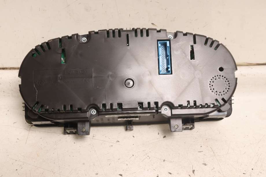 Instrumentpanel til VW Caddy 2015-2020 (Type III, Fase 3)  (VOLKSWAGEN|2K5 920 876 A|)