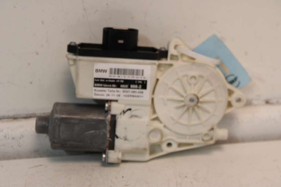 Ruteheis høyre bak til BMW X3 2007-2010 (Fase 2) (E83) (E83) (BMW|67 62 6 925 966|)