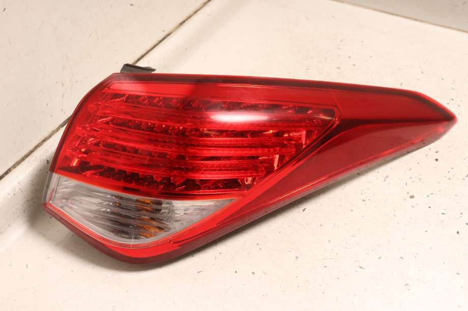 Baklykt høyre til Hyundai i40 2012-2017  (HYUNDAI|92402 3Z300|)