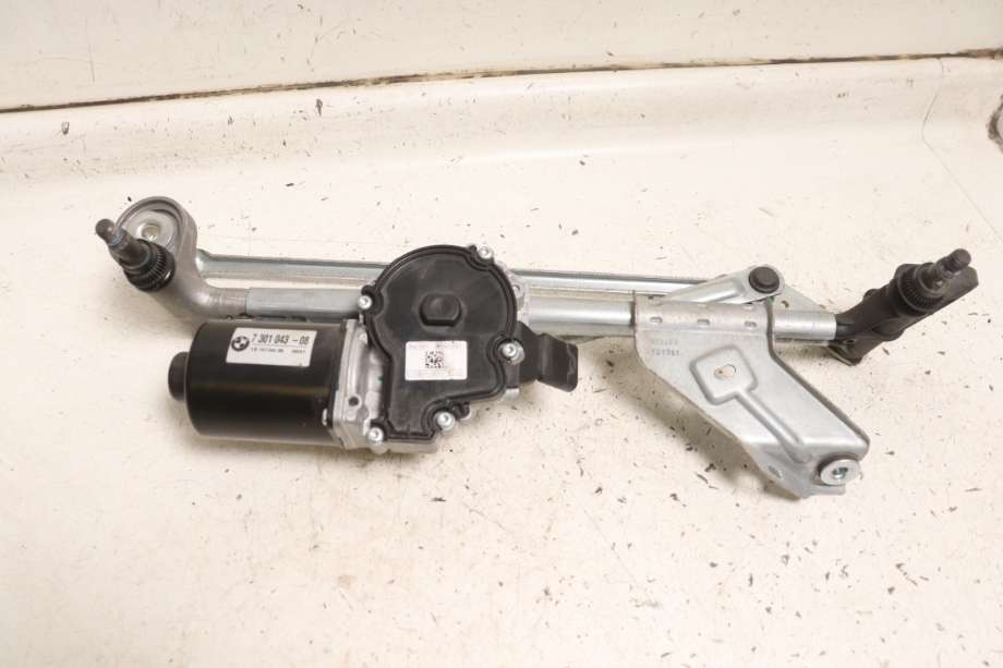 Viskermotor frontrute til BMW 2-Serie 2014-2021 (F22/F23) (F22/F23) (BMW|61 61 7 301 043|)