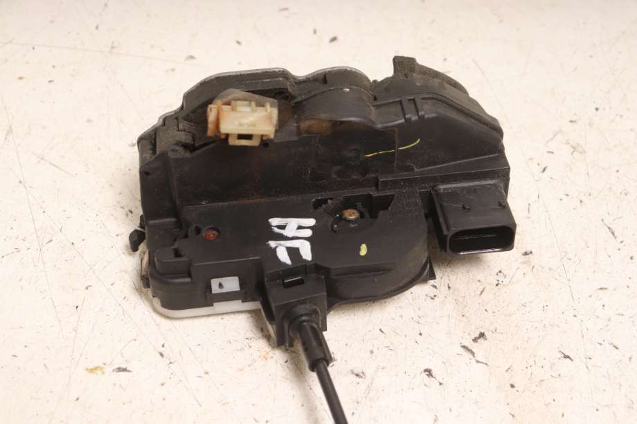 Låsekasse høyre til Opel Insignia A 2009-2014  (OPEL|13579523|)