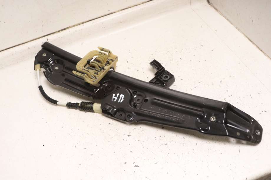 Ruteheis til BMW 5-Serie 2010-2017 (F10/F11) (F10/F11) (BMW|51 35 7 182 614|)